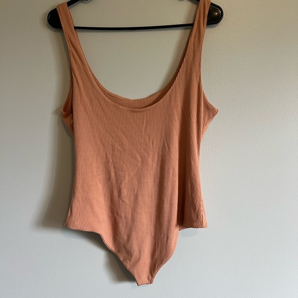 House of Harlow X Revolve Wren Bodysuit In Toffee Size Large - Picture 6 of 6